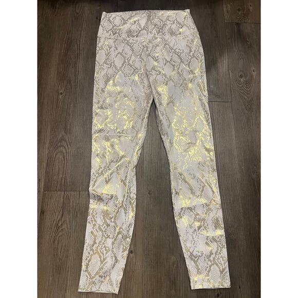 Fabletics workout outfit - Picture 6 of 9